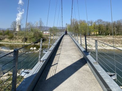 Bally-Park-Flusshängebrücke